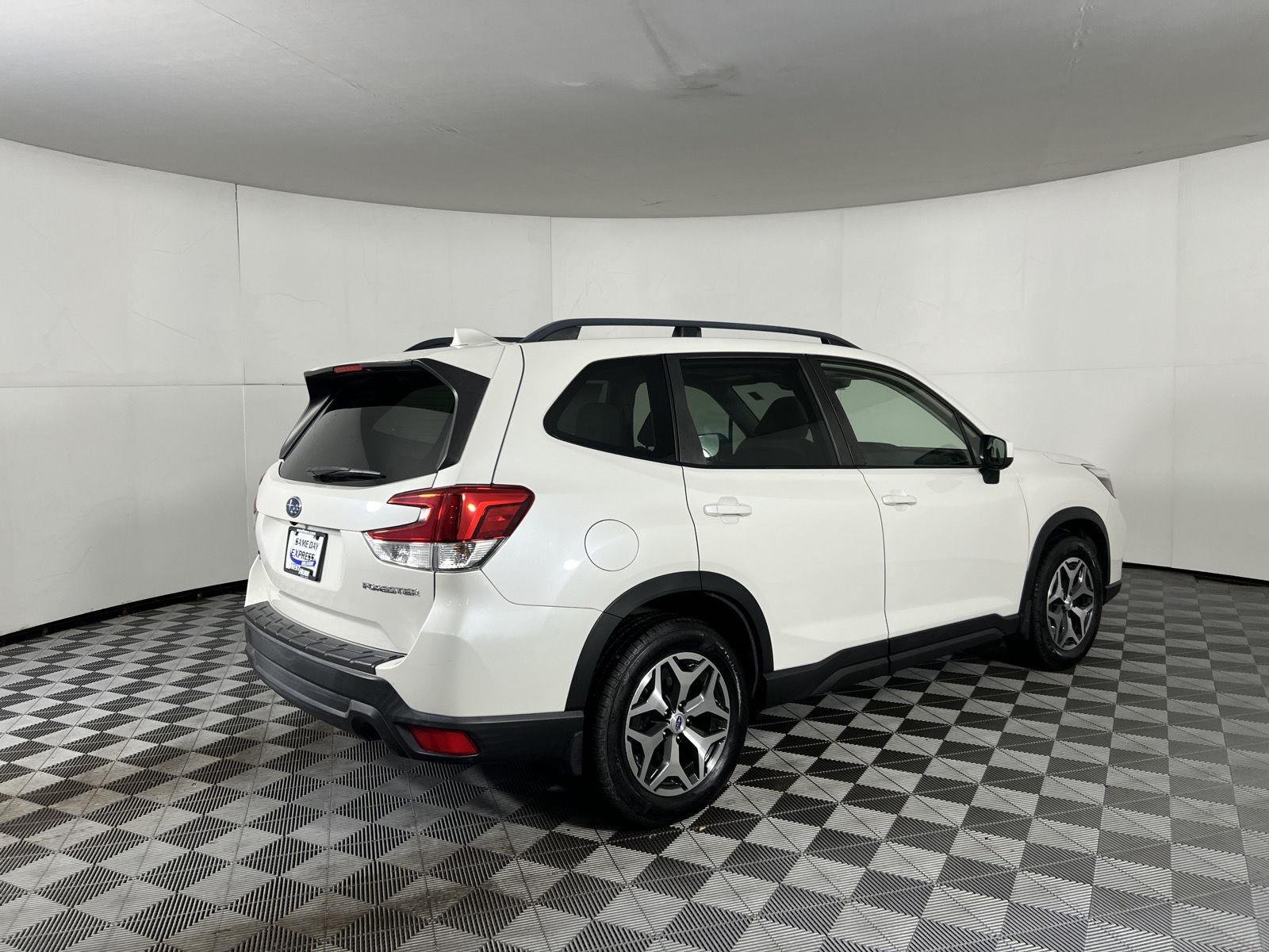 Used 2019 Crystal White Pearl Subaru Premium image 25