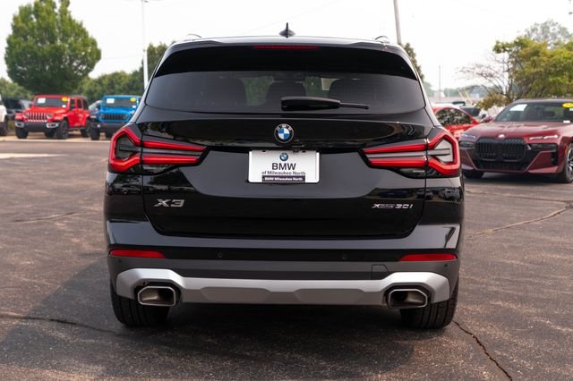 Used 2023 Jet Black BMW xDrive30i image 9