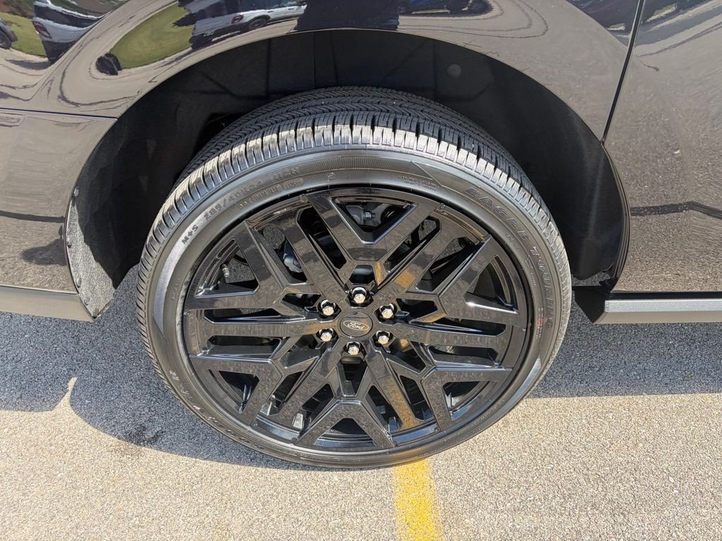 New 2027 Agate Black Metallic Ford MAX Platinum image 44