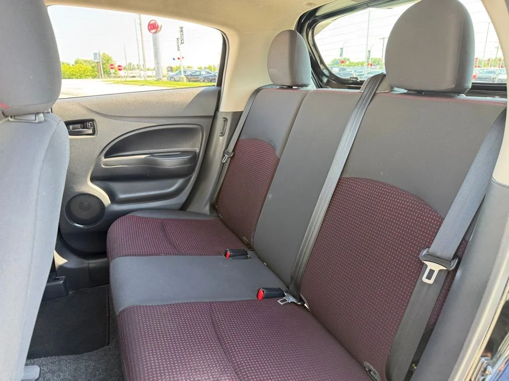 Used 2020  Mitsubishi LE image 22