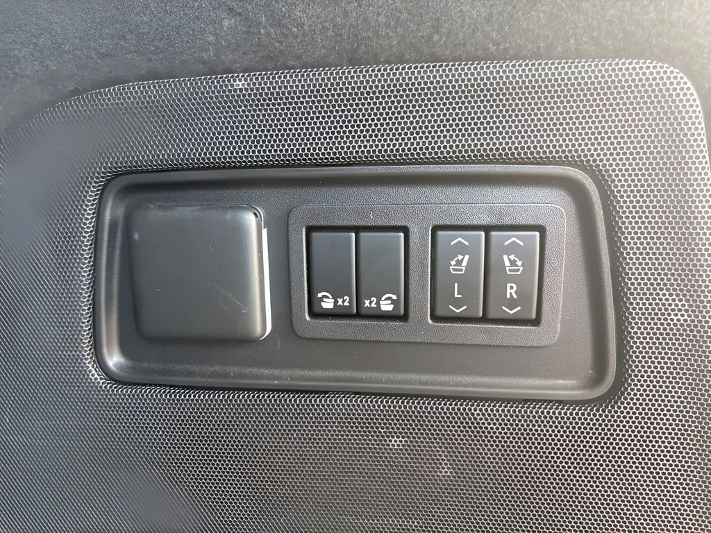 Used 2023 Black Cadillac Sport Platinum image 42