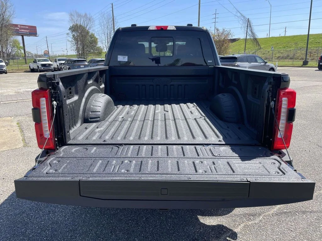 New 2026 Agate Black Metallic Ford XLT image 10