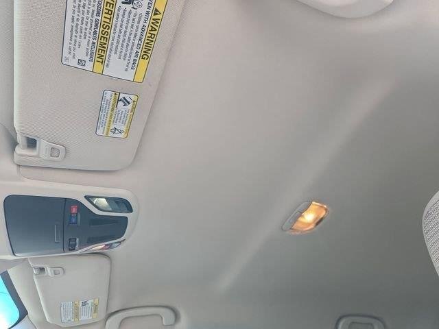 Used 2020  Subaru Premium image 18
