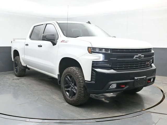 Used 2021 Summit White Chevrolet LT Trail Boss image 2