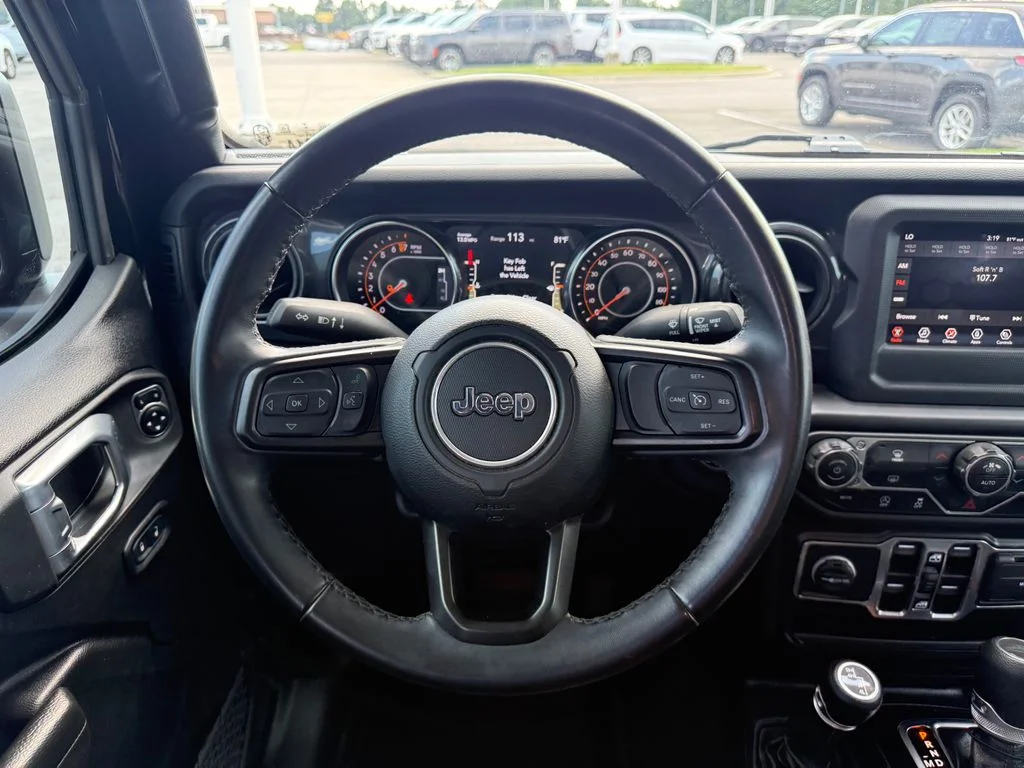 Used 2022 Black Jeep Sport image 9