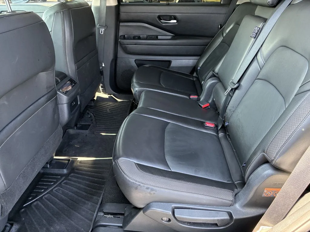 Used 2024 Black Nissan SL image 18