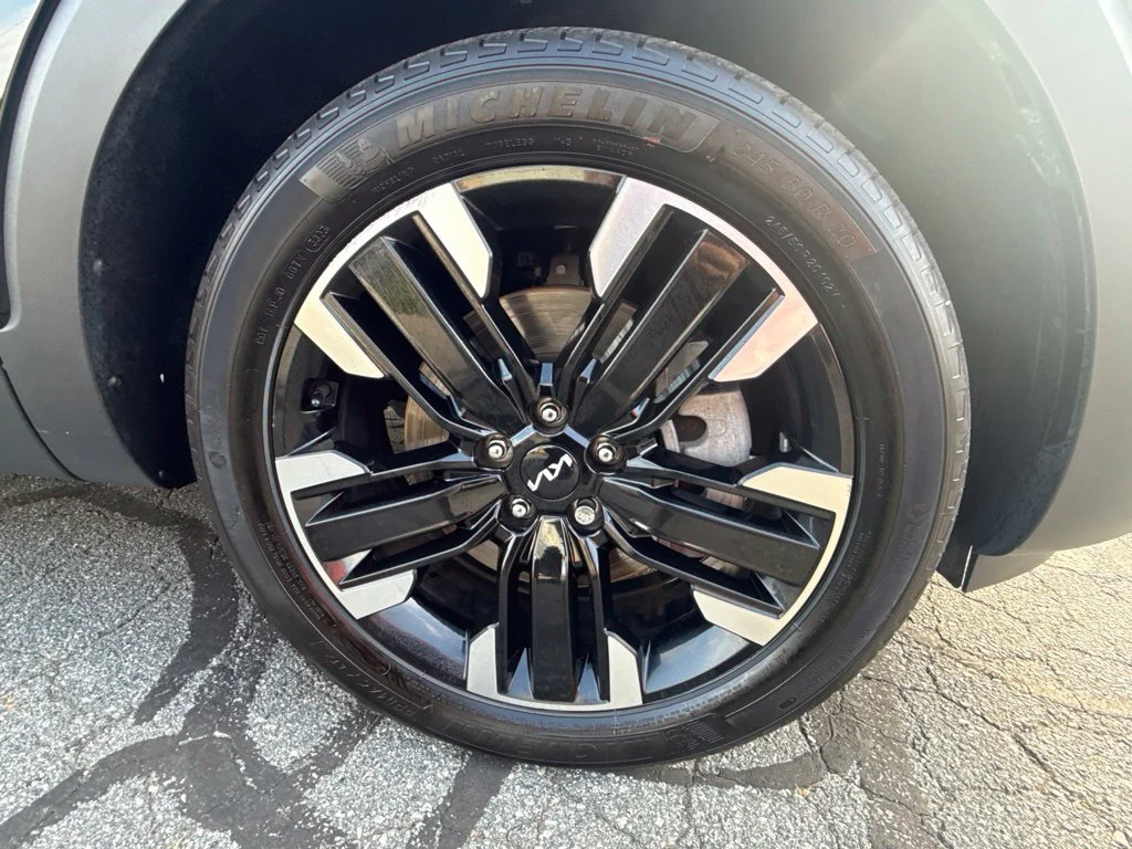 Used 2024 Black Kia SX image 16