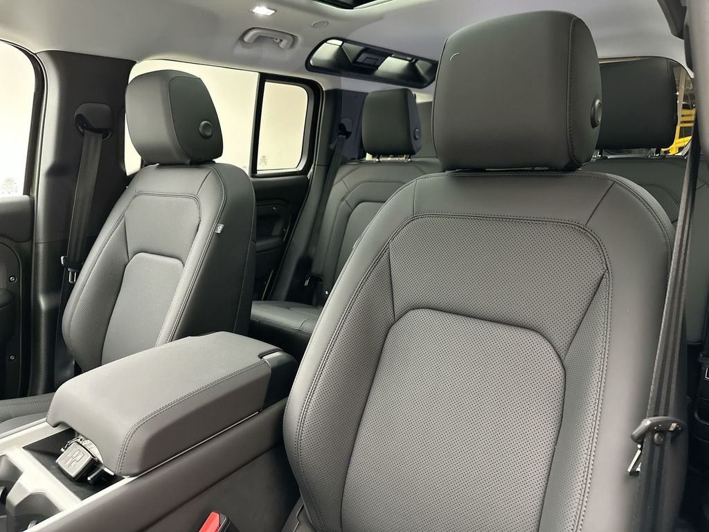 New 2026 Woolstone Green Land Rover S image 10
