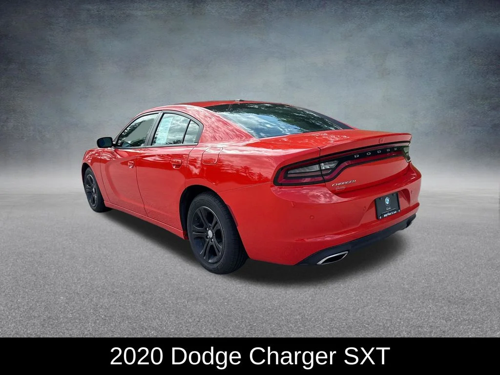 Used 2020 Orange Dodge SXT image 3