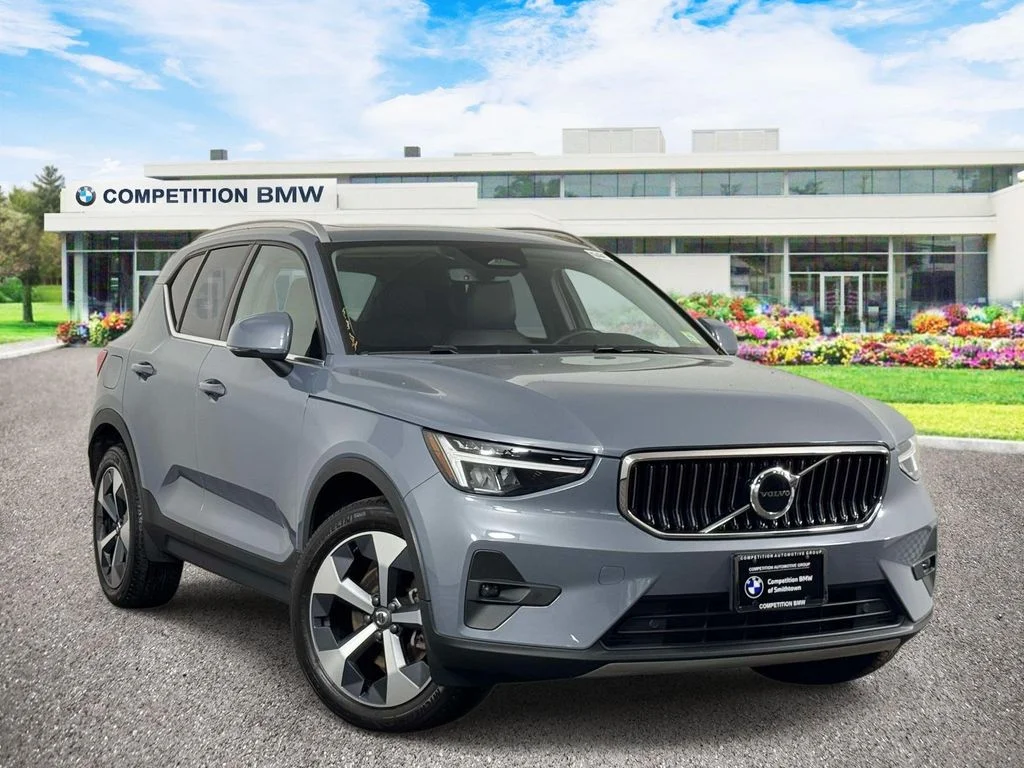 2023 Volvo XC40 B5 Plus Bright AWD's photo