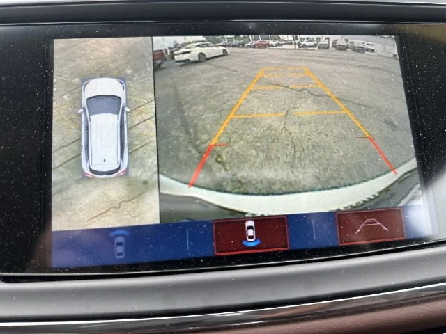 Used 2018 White Buick Avenir image 26