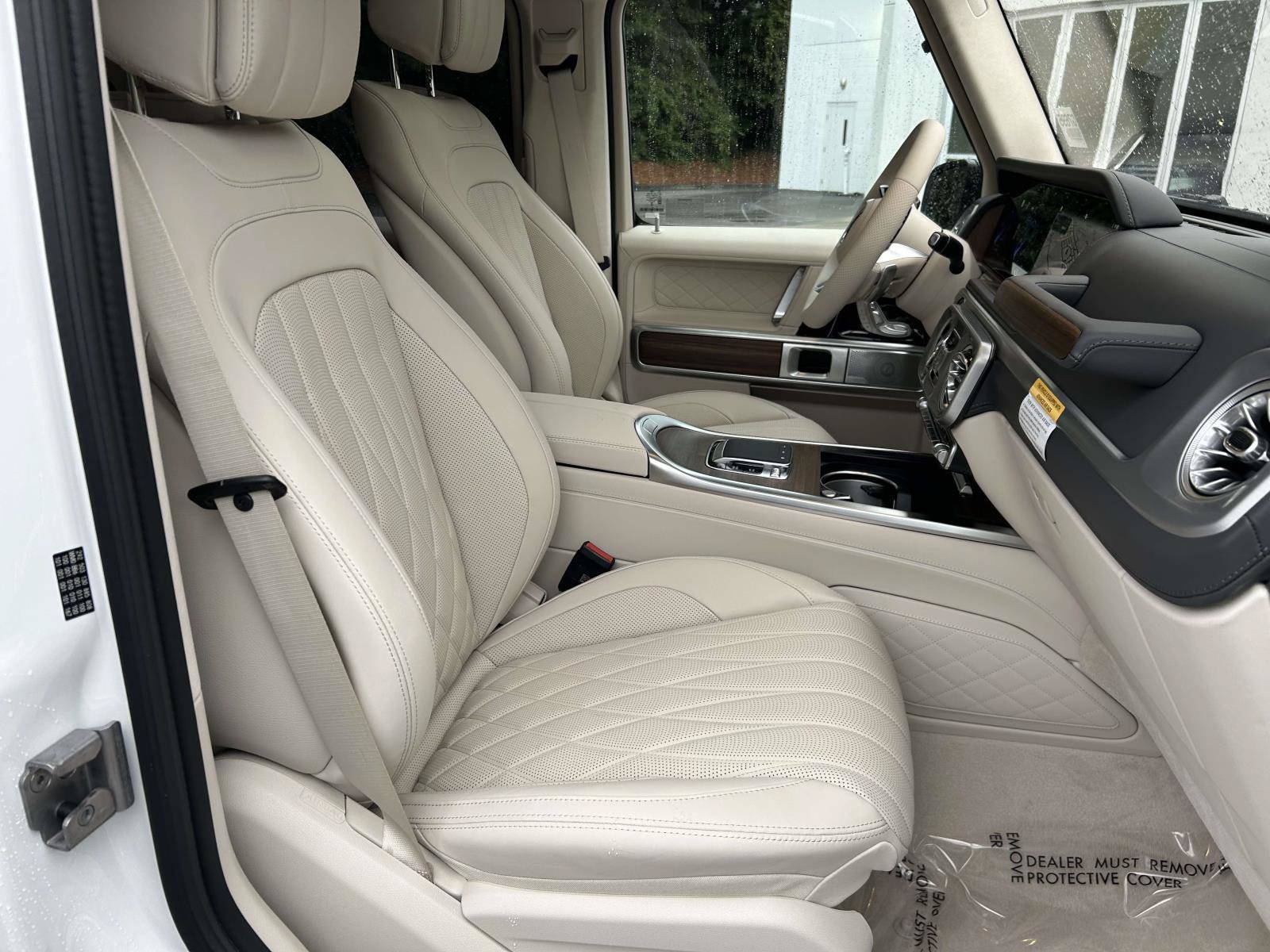 New 2027 MANUFAKTUR Moonlight White Metallic Mercedes-Benz G 580e SUV image 44