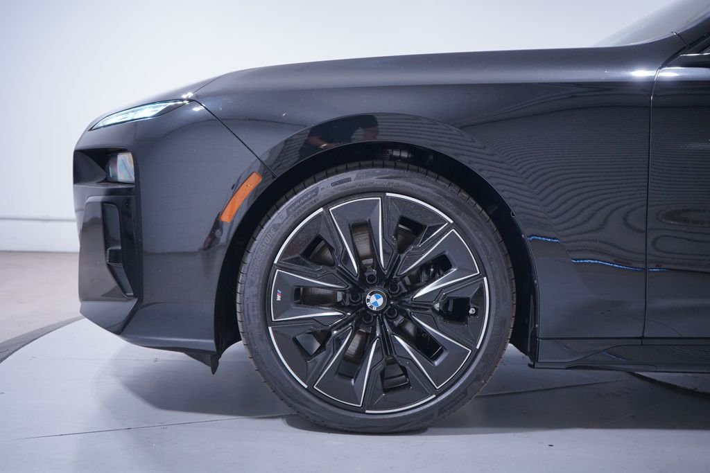 New 2026 Black Sapphire Metallic BMW 760i xDrive image 2