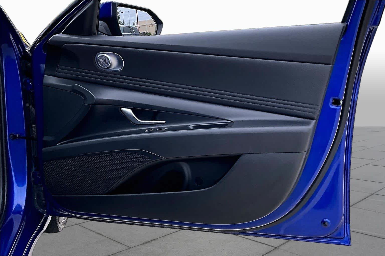 Used 2025 Intense Blue Hyundai SEL Convenience image 23