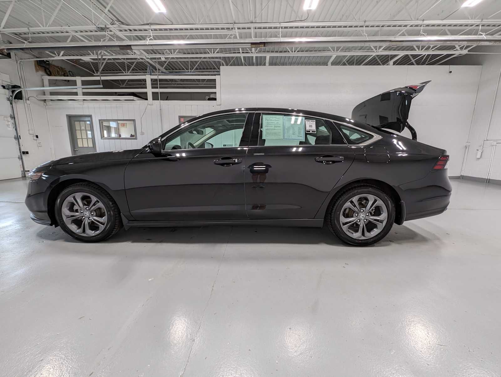 2023 Honda Accord EX - Photo 13