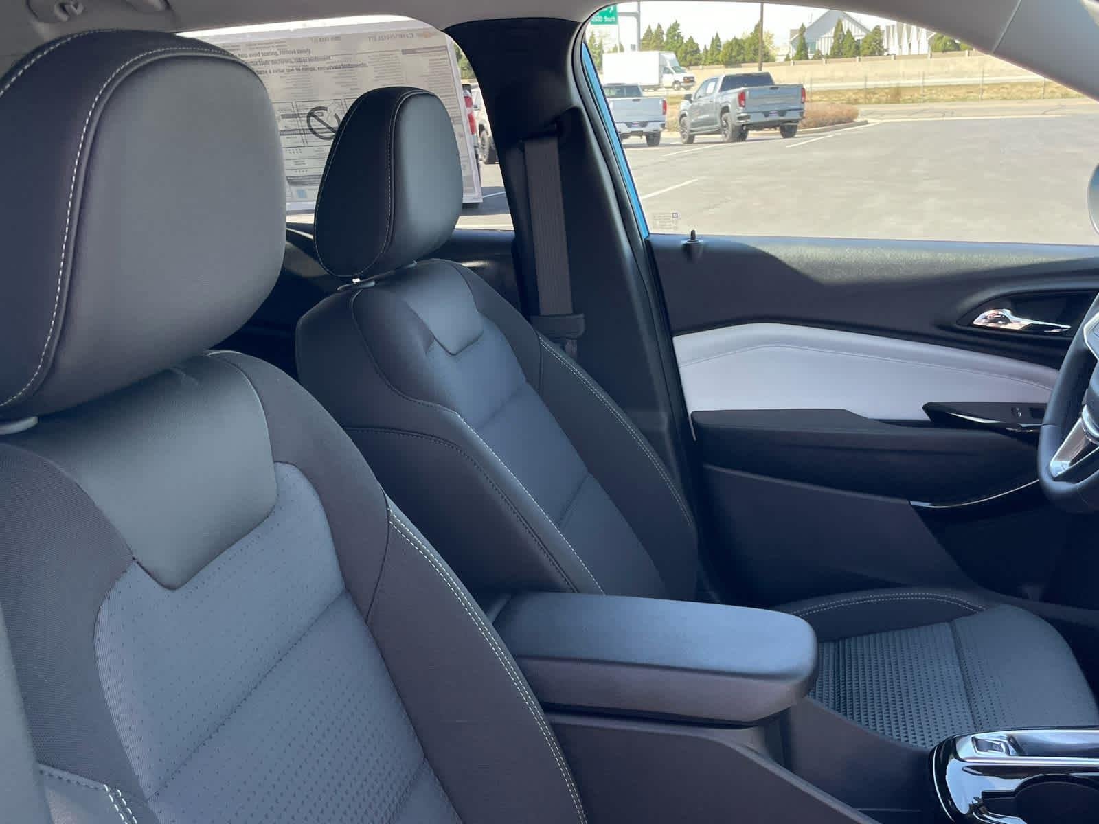 2026 Chevrolet Trax LT - Photo 38