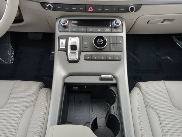 Used 2024 White Hyundai Limited image 19