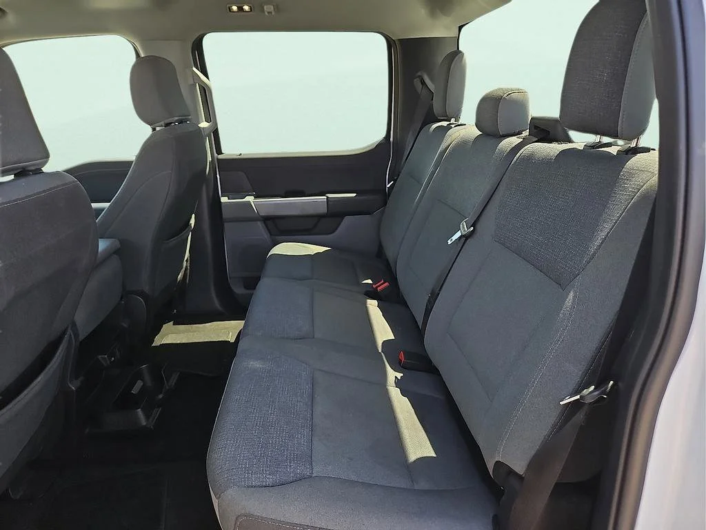 Used 2025  Ford XLT image 8