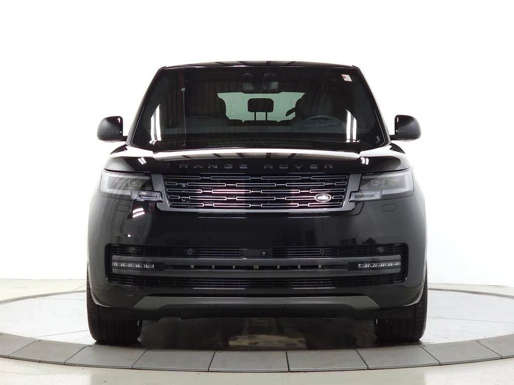 Certified Used 2025 Black Land Rover SE image 10