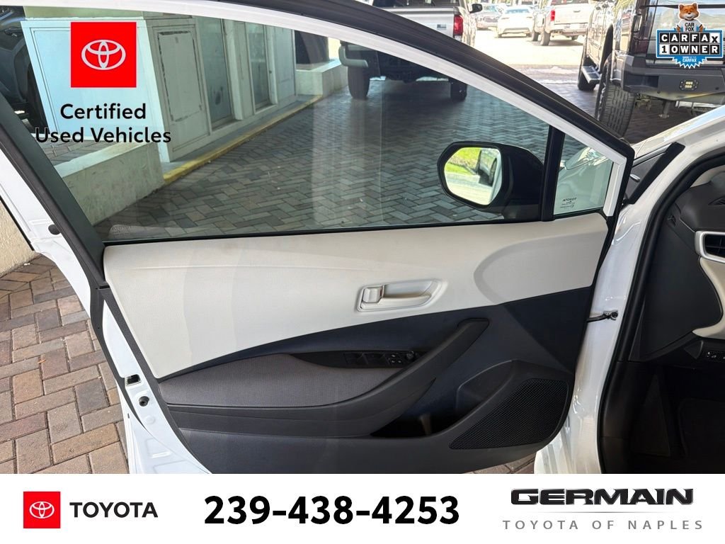 Used 2025 White Toyota LE image 13