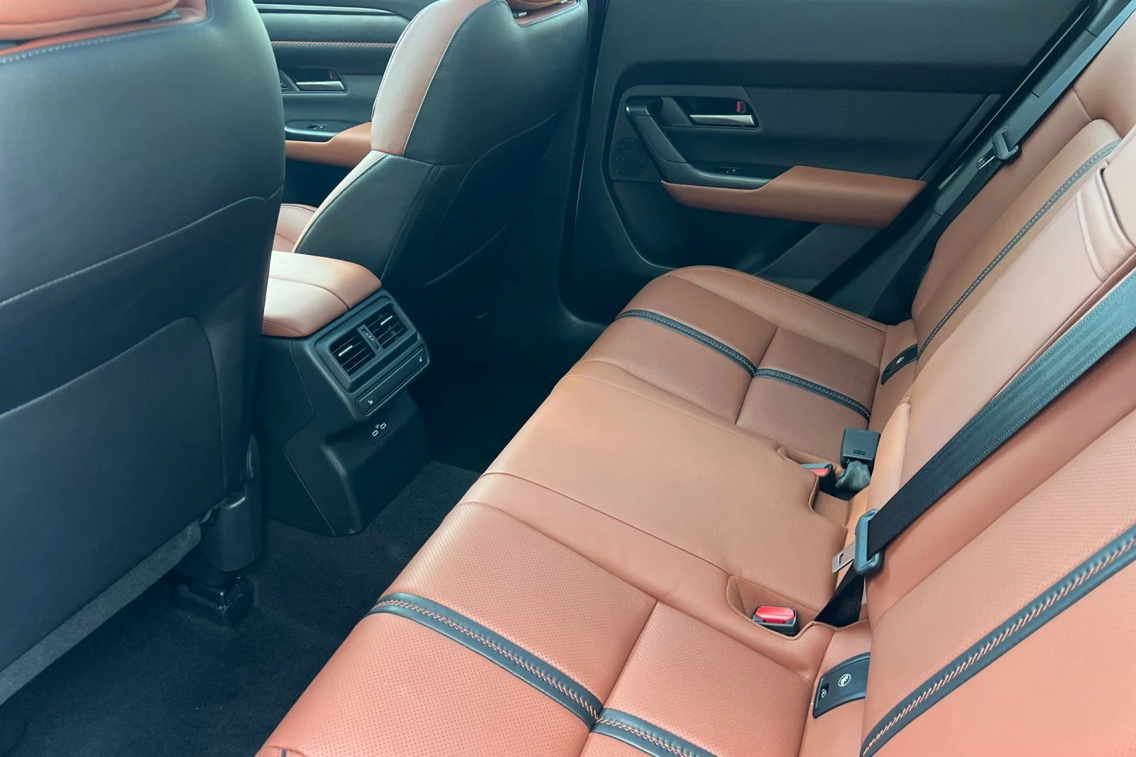 Certified Used 2025 Beige Mazda 2.5 Turbo Premium Package image 10