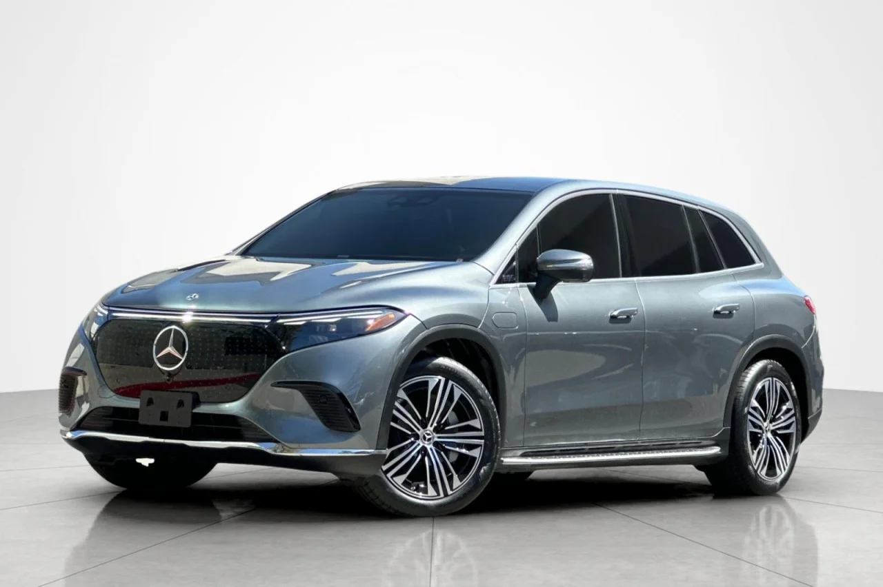 2023 Mercedes-Benz EQS SUV EQS 450+'s photo