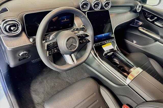 New 2026 Polar White Mercedes-Benz GLC 300 image 39