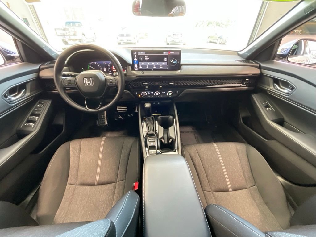 Used 2025 White Honda Sport image 8