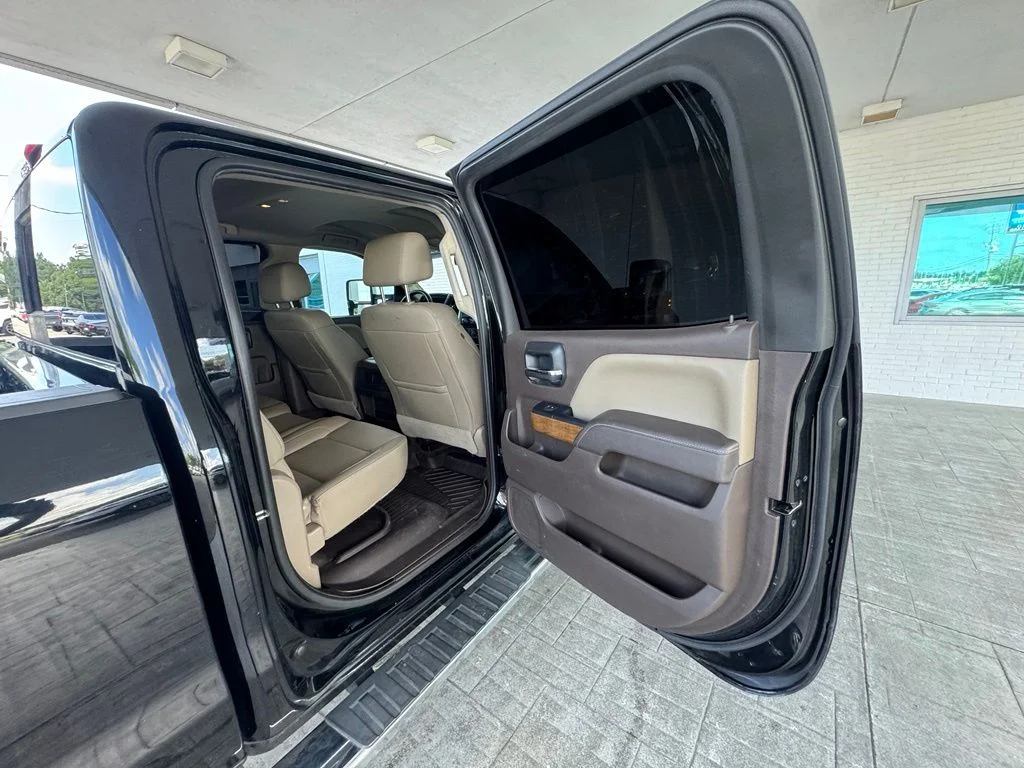 Used 2018 Black Chevrolet LTZ image 23
