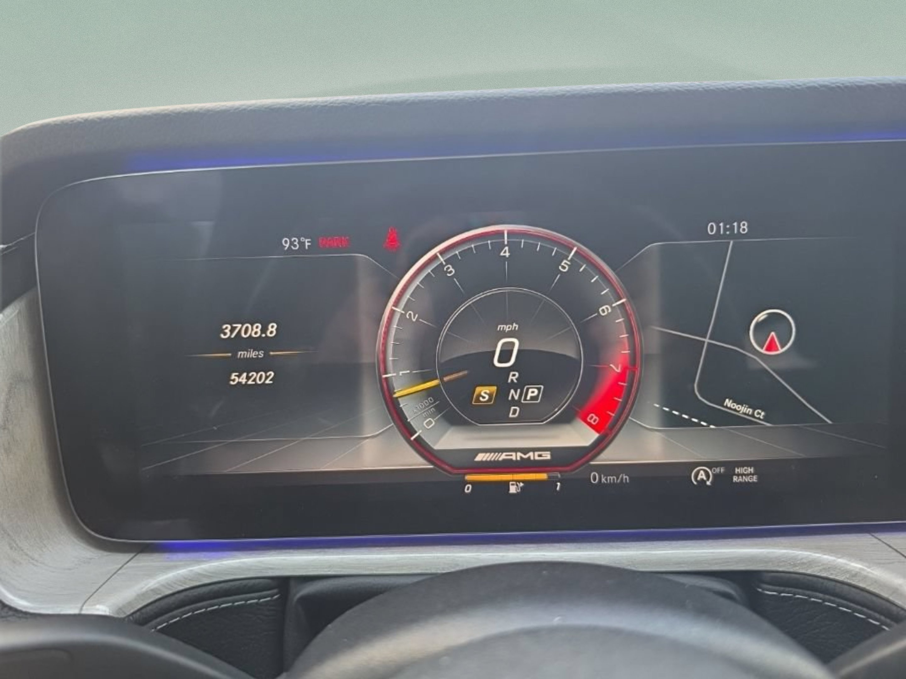 Used 2020 designo Diamond White Metallic Mercedes-Benz G 63 AMG® image 25