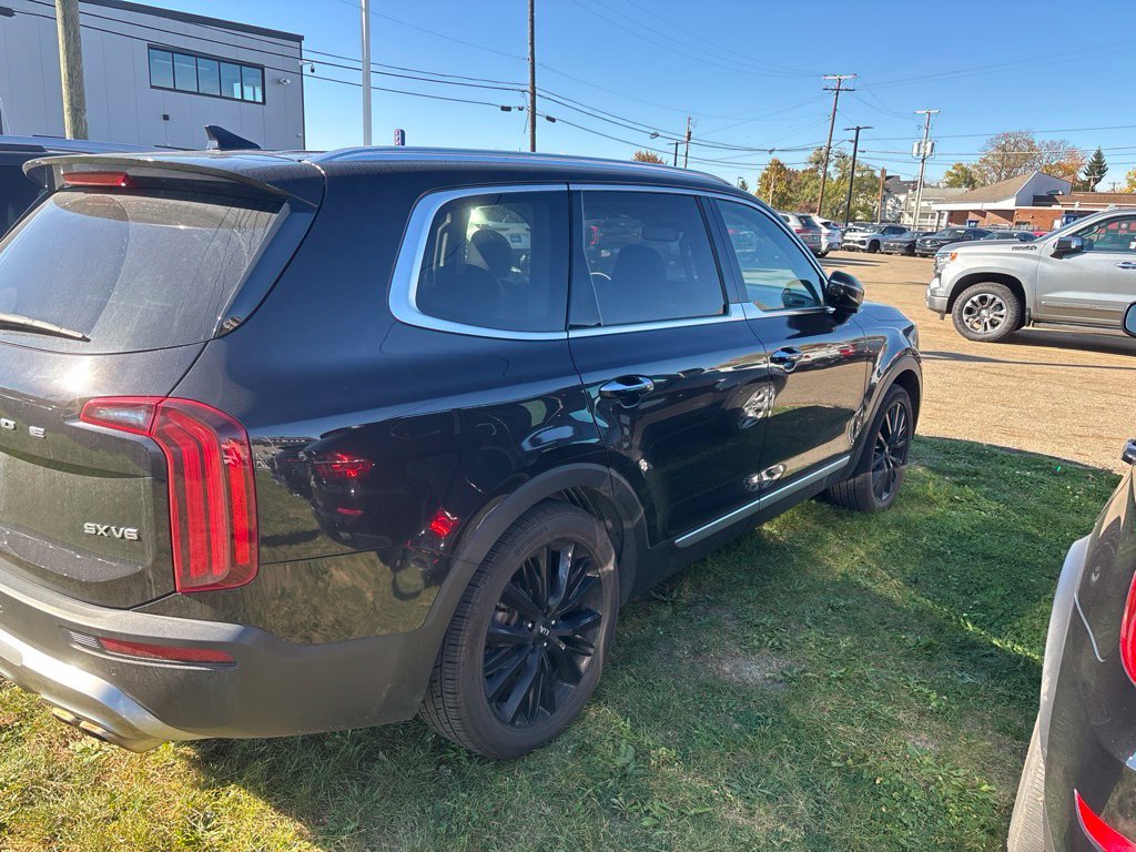 Used 2020 Black Kia SX image 3