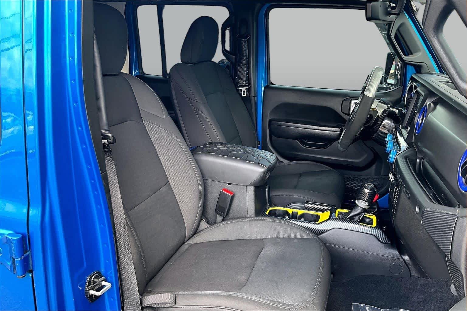 Used 2022 Hydro Blue Pearlcoat Jeep Unlimited High Tide image 8