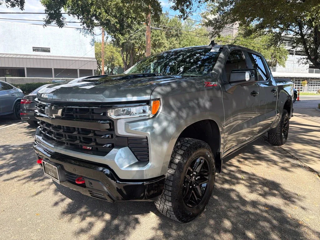 Used 2025 Gray Chevrolet LT Trail Boss image 3