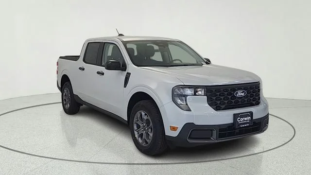 New 2026 Space White Metallic Ford XLT image 1