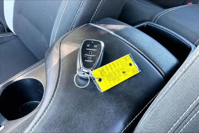Used 2019 Red Chevrolet 1LT image 25