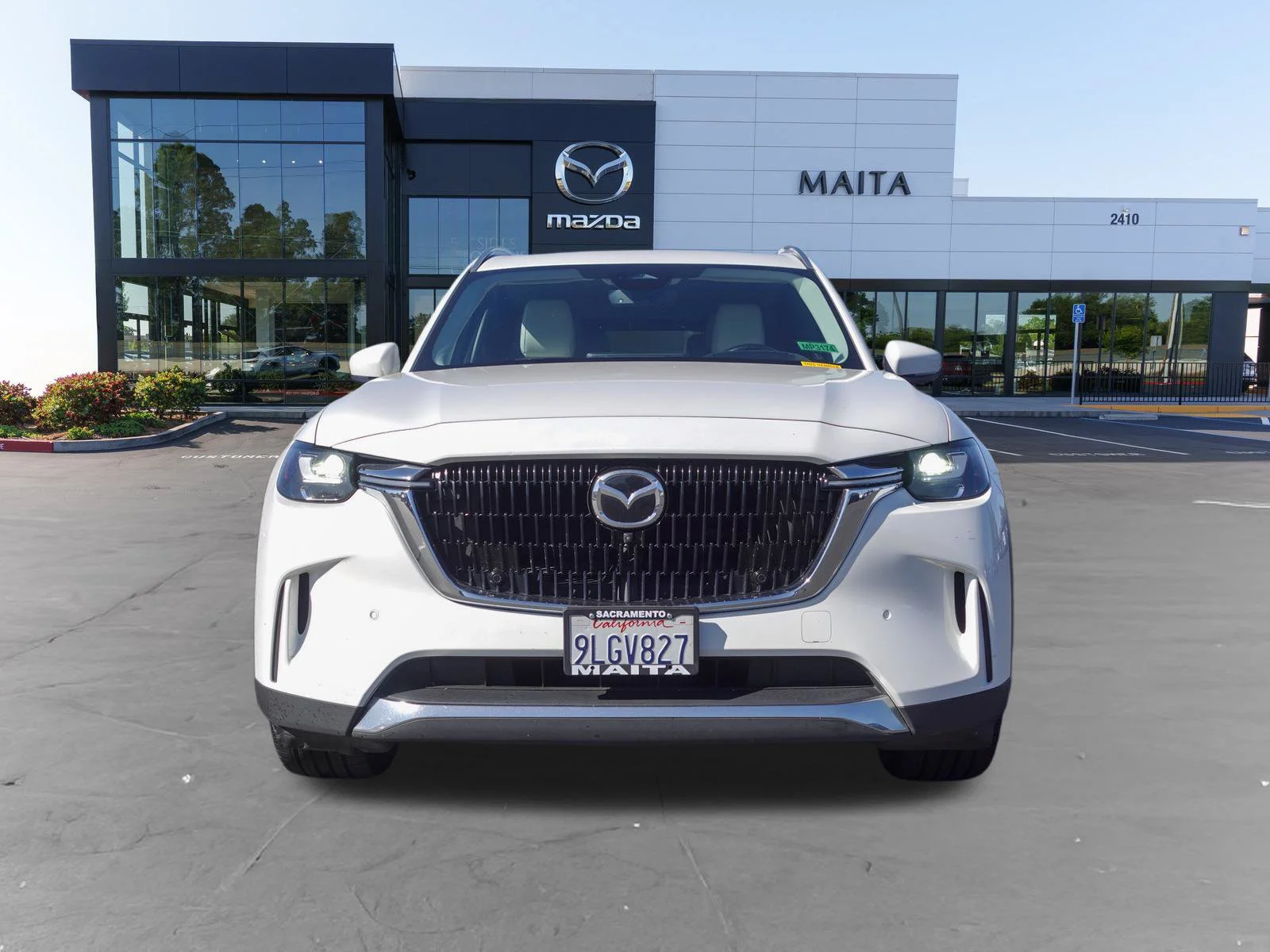 Certified Used 2024 White Mazda Premium Plus image 10