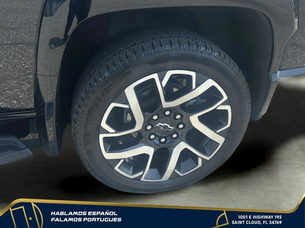 Used 2025 Black Chevrolet RST - Max Range image 31