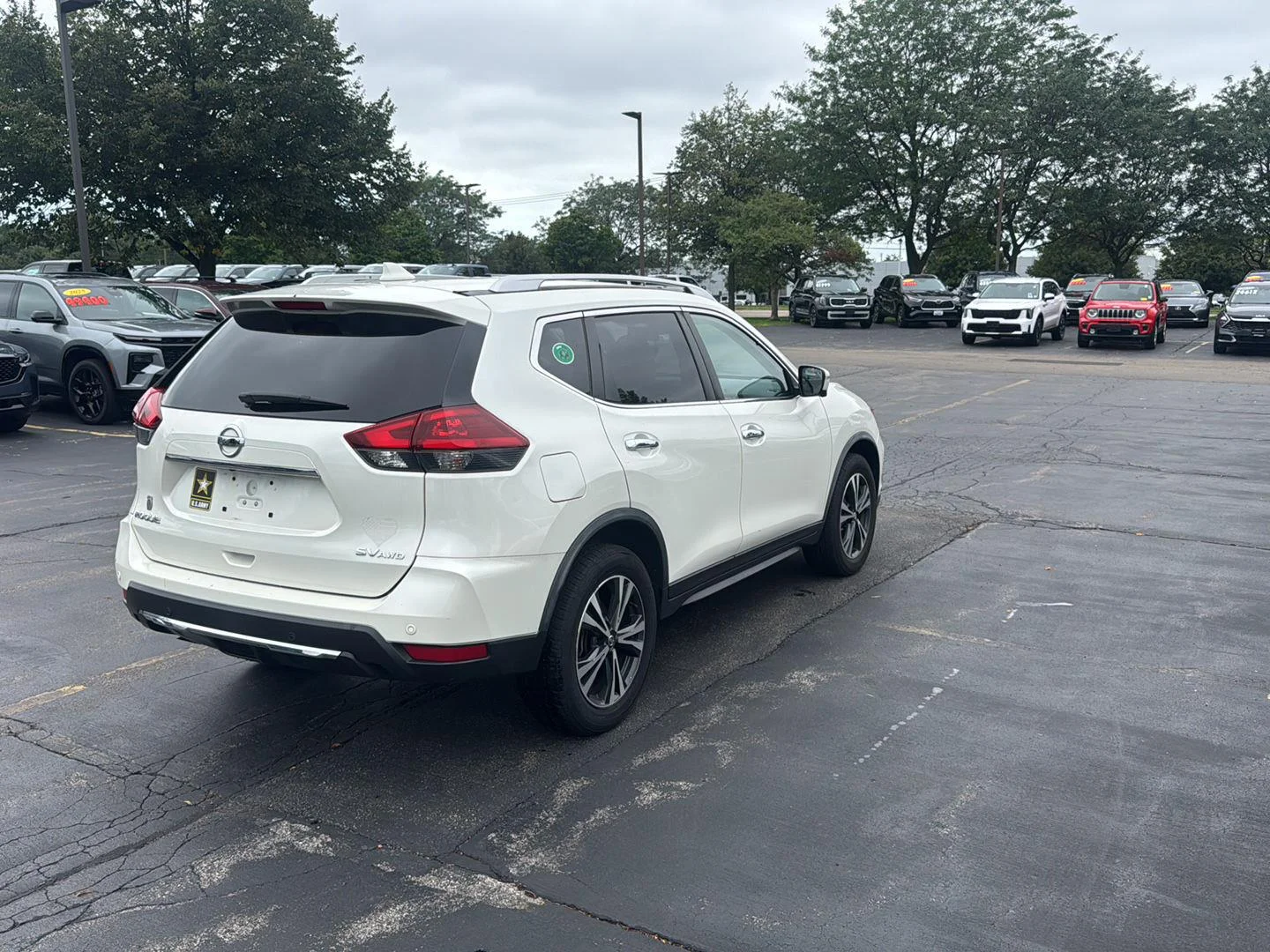 Used 2020 Pearl White Tricoat Nissan SV image 8