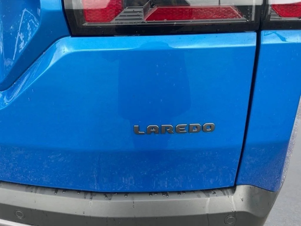 New 2026 Hydro Blue Pearlcoat Jeep Laredo image 13