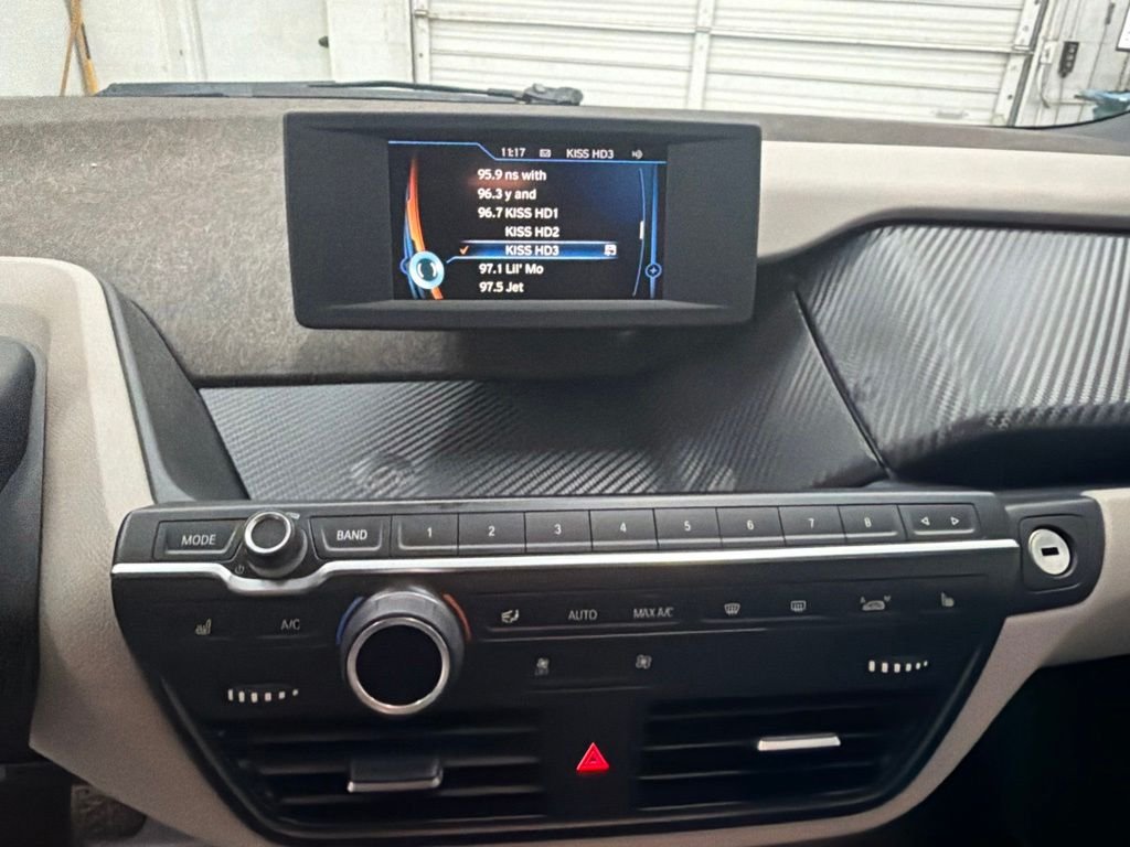 Used 2014 White BMW with Range Extender image 19