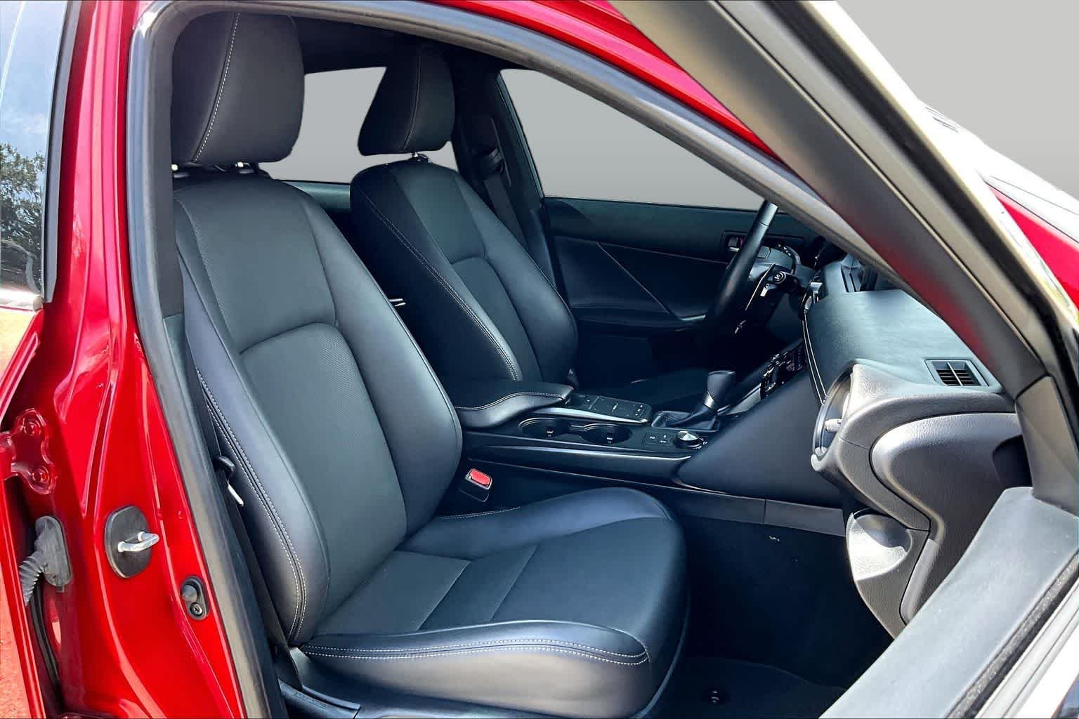 Used 2024 Matador Red Mica Lexus  image 9
