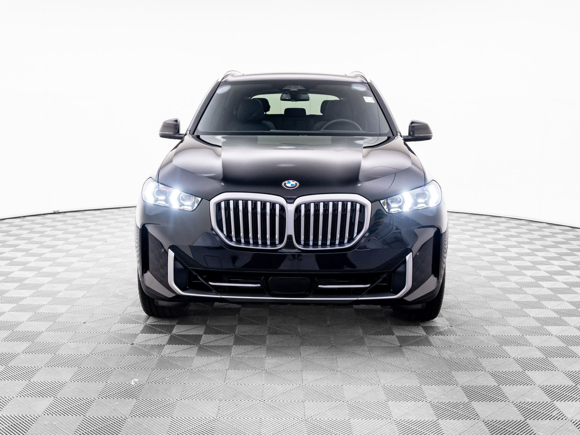 New 2026 Black Sapphire Metallic BMW xDrive40i image 9