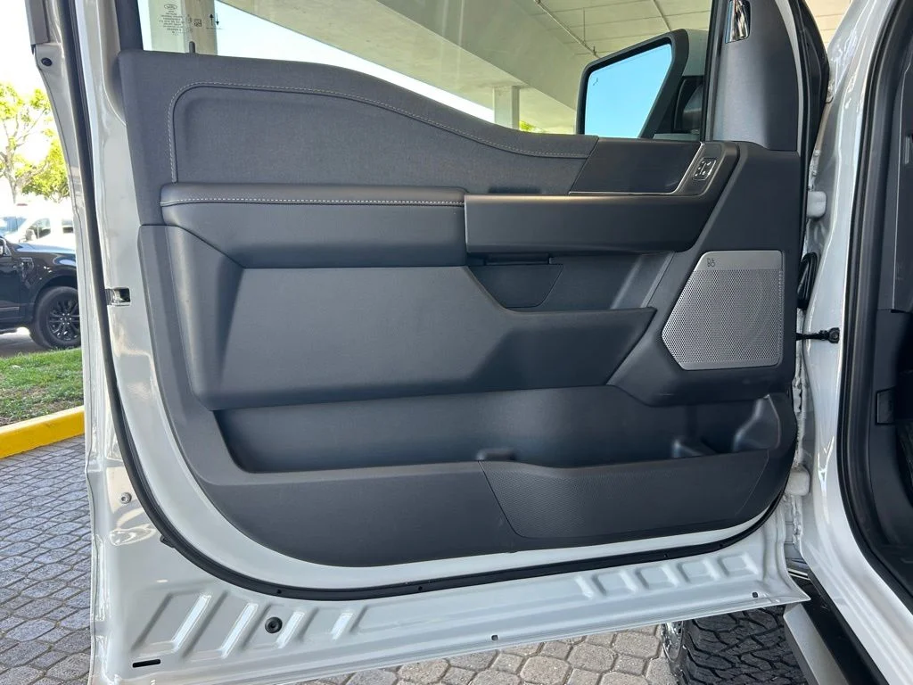 New 2026 Avalanche Ford Lariat image 40