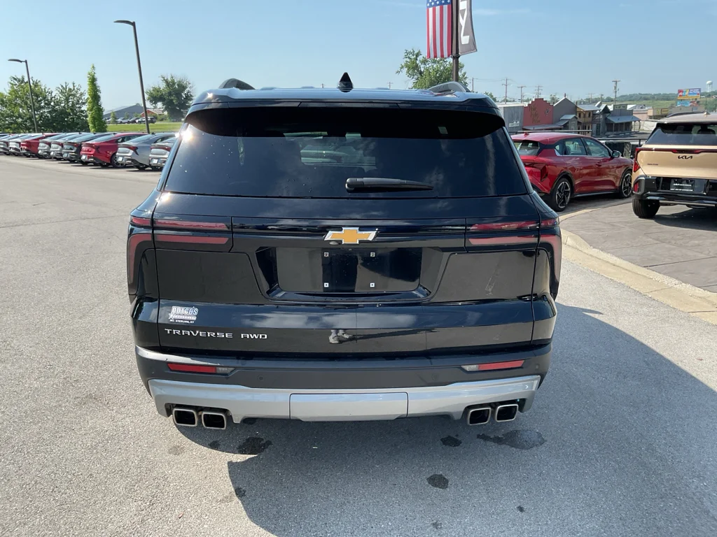 Used 2025 Mosaic Black Metallic Chevrolet AWD LT image 7