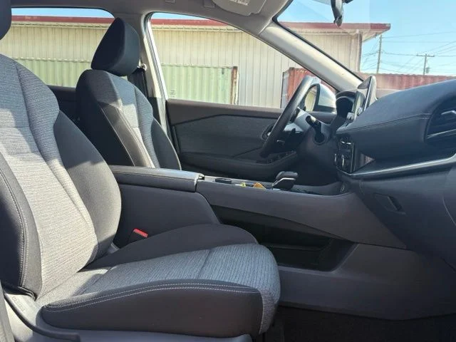 Used 2021 Silver Nissan SV image 15