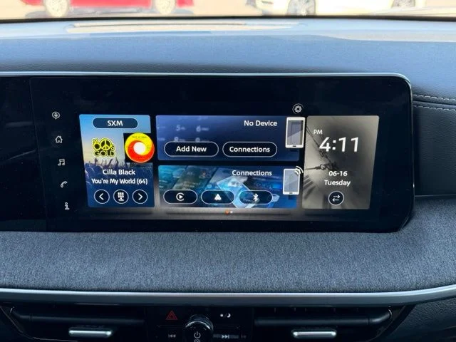 Used 2025 Scarlet Nissan SV image 24