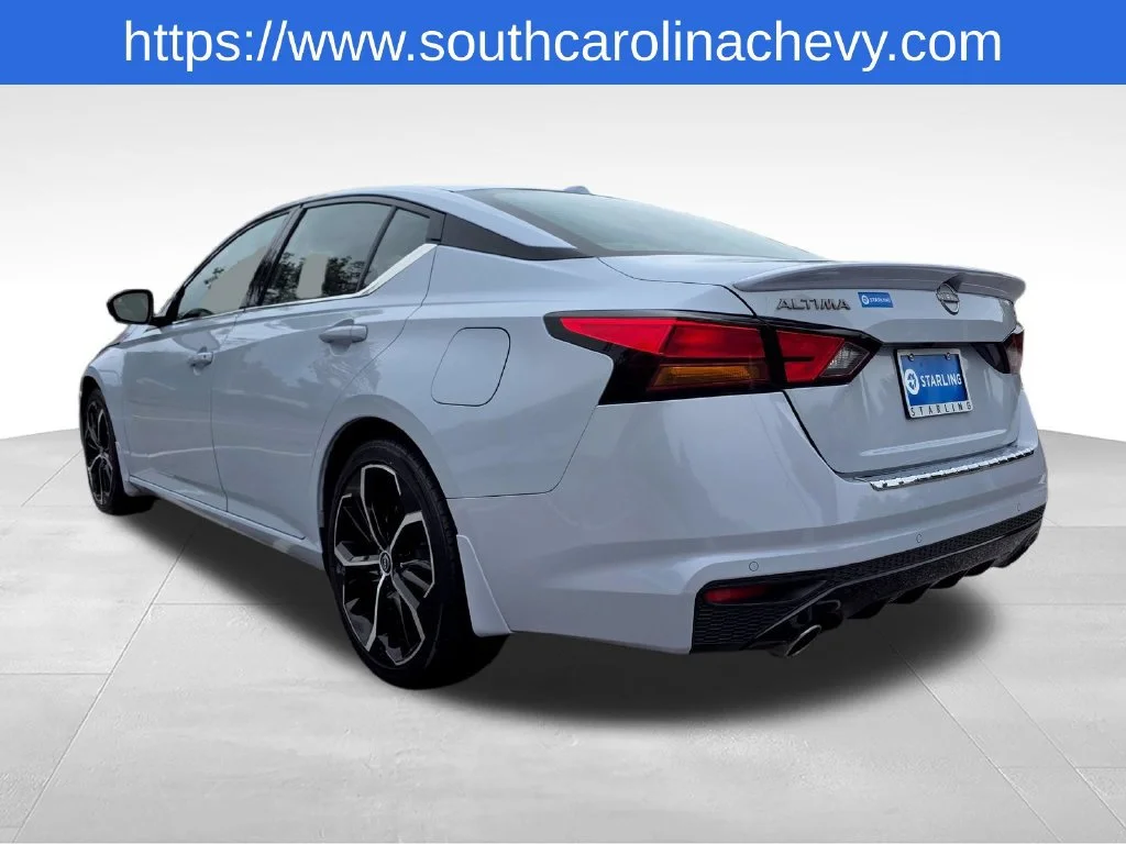 Used 2023 Gray Nissan SR FWD image 37