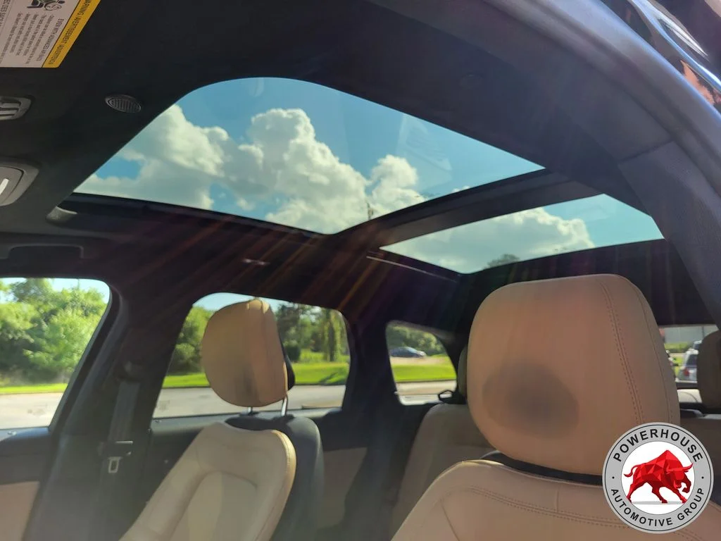 Used 2021 Blue Lincoln Reserve image 24