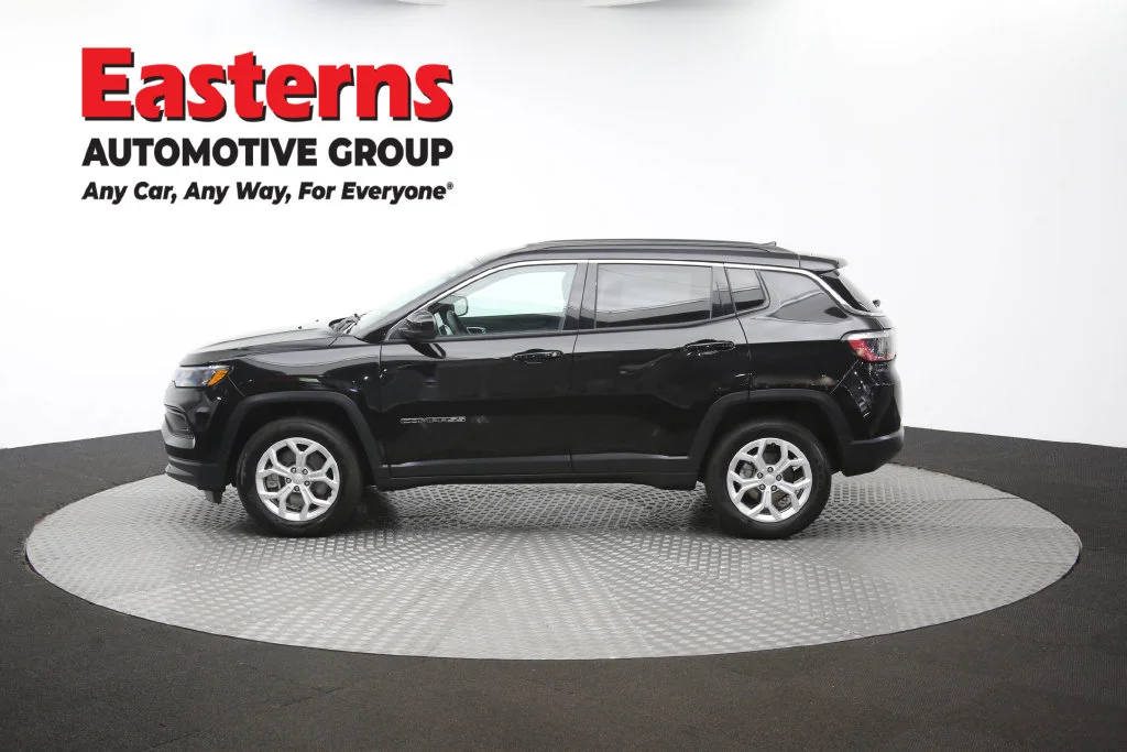Used 2024 Black Jeep Latitude image 59