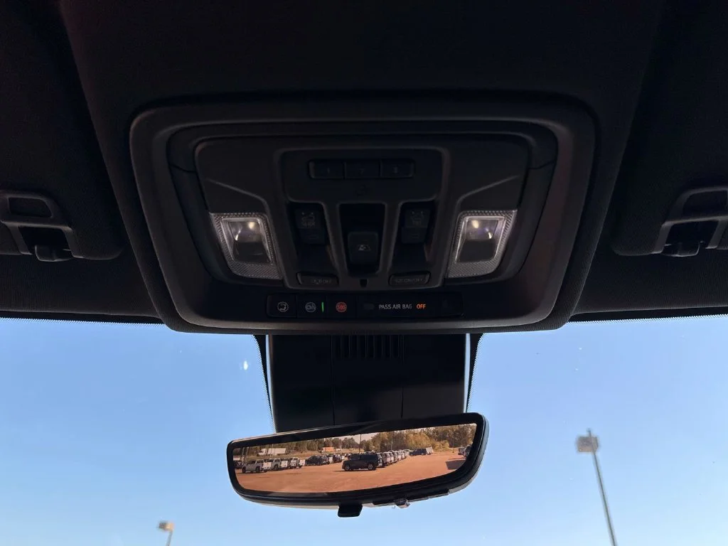 Used 2024 White GMC AT4 image 38